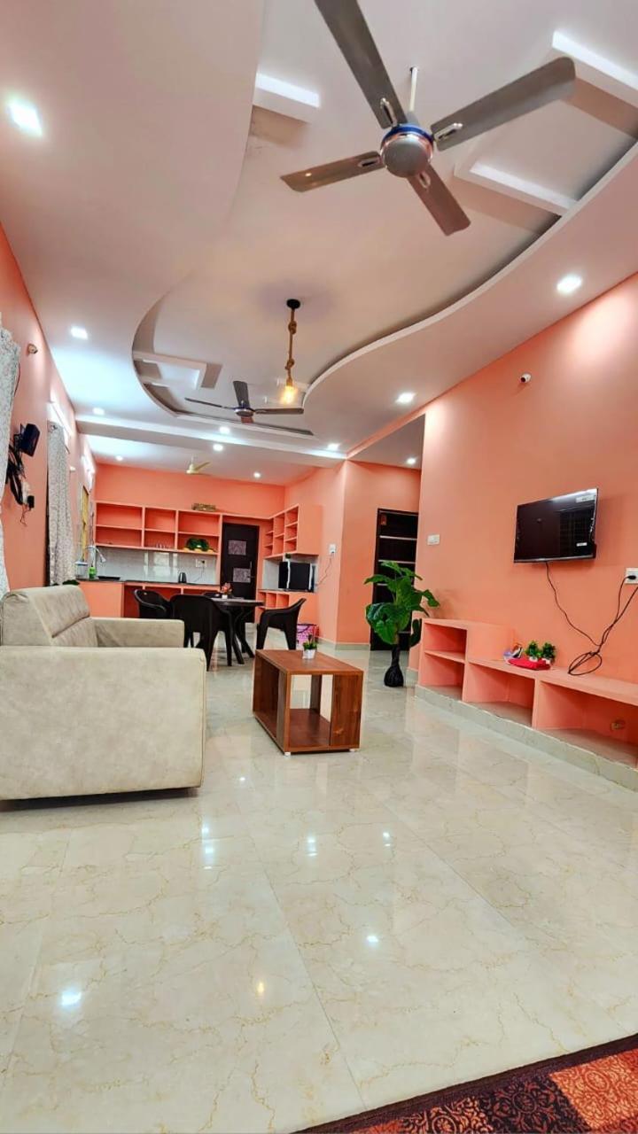 Ruhithahomestay- Ac Rooms-Free Wifi- Android Tv - Near To Alipiri- Door Service Тирупати Екстериор снимка