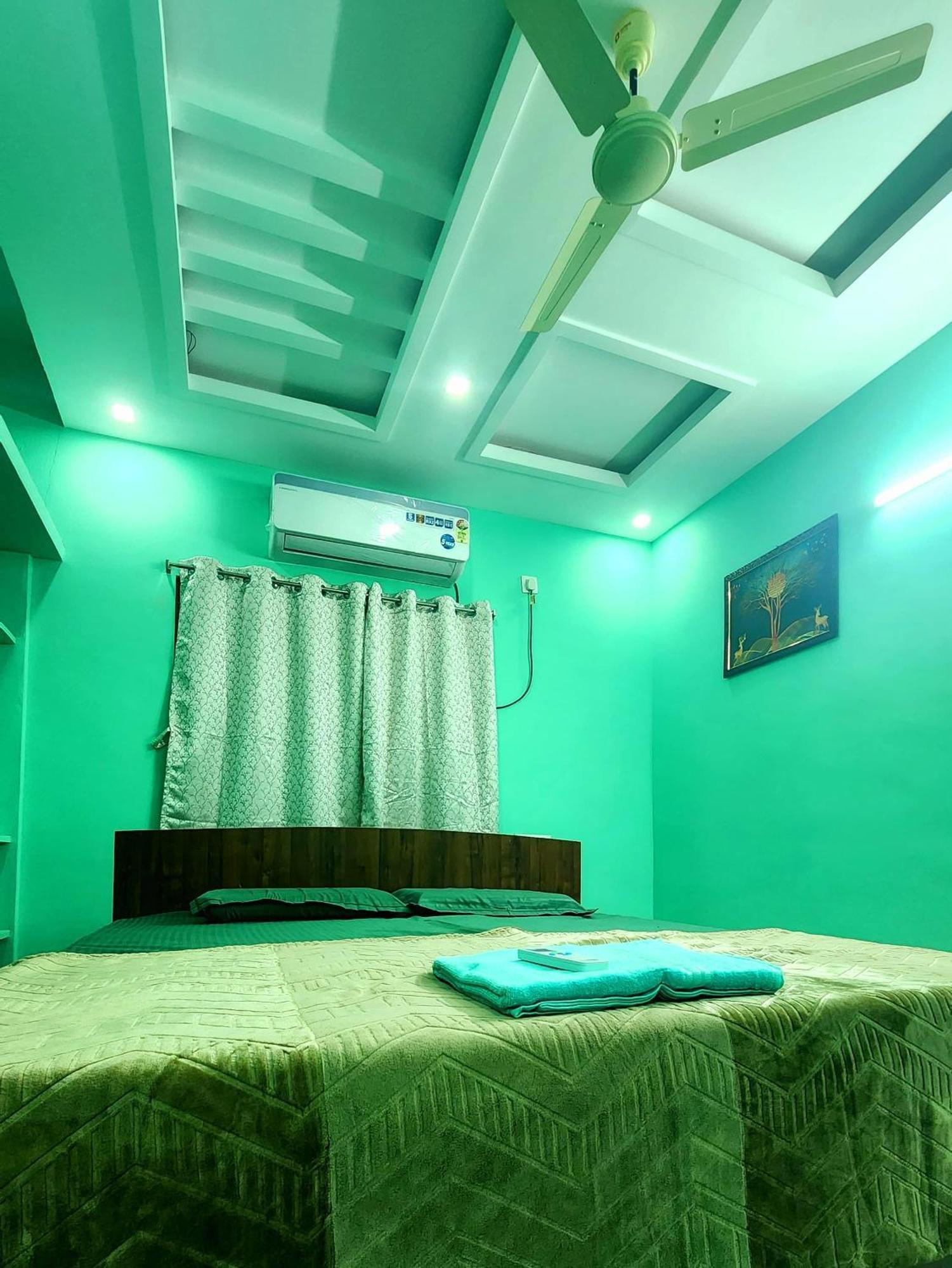 Ruhithahomestay- Ac Rooms-Free Wifi- Android Tv - Near To Alipiri- Door Service Тирупати Екстериор снимка
